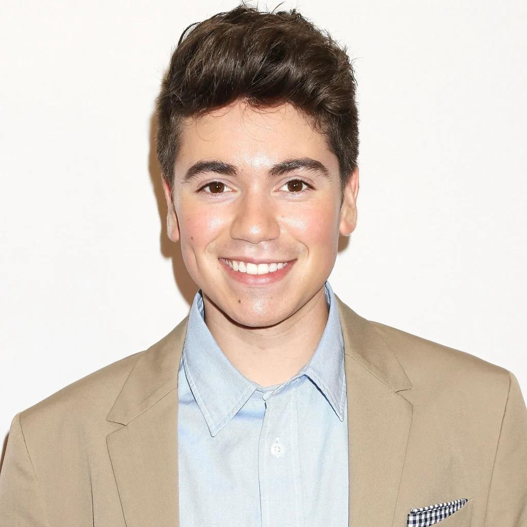 Noah Galvin 